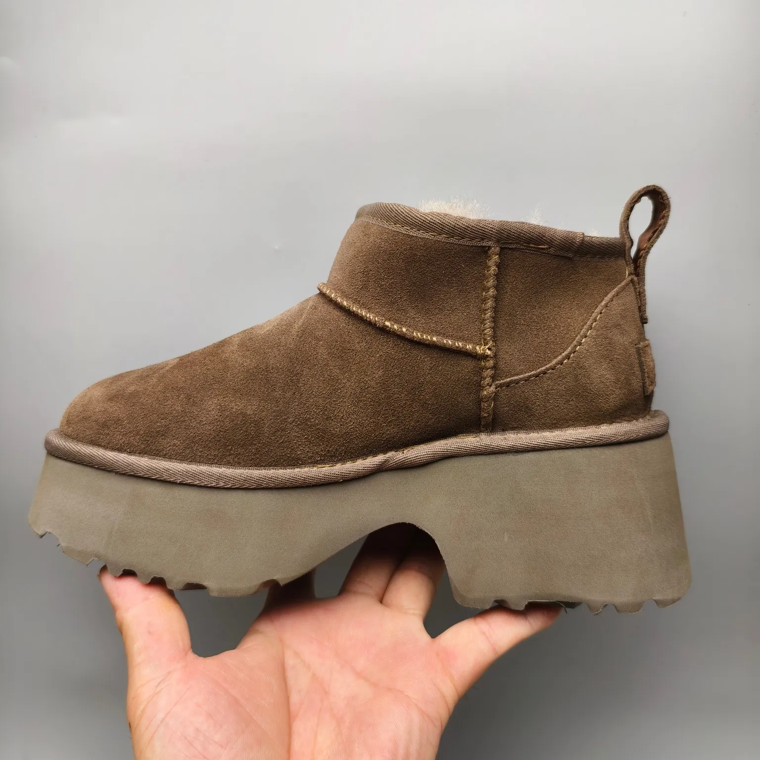 💰480 UGG sheepskin all-in-one snow boots 8311 thick-soled high-heeled fashion shoes Color: Maroon Sand Black Walnut Size: 35-40